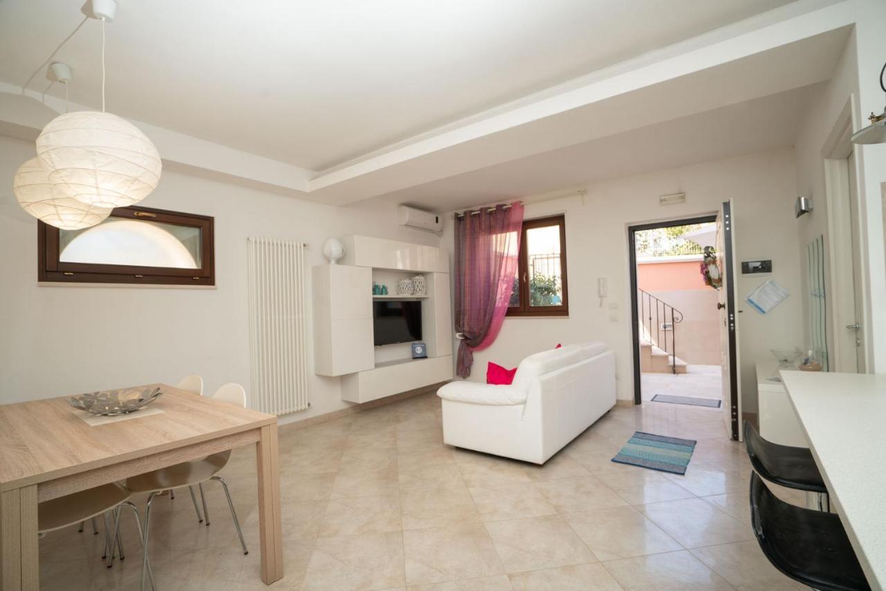 La Casetta Di Chiara B&B โปลีญาโนอามาเร ภายนอก รูปภาพ