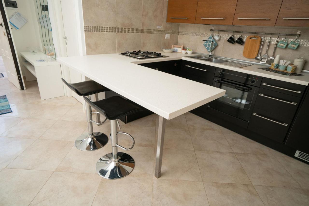 La Casetta Di Chiara B&B โปลีญาโนอามาเร ภายนอก รูปภาพ