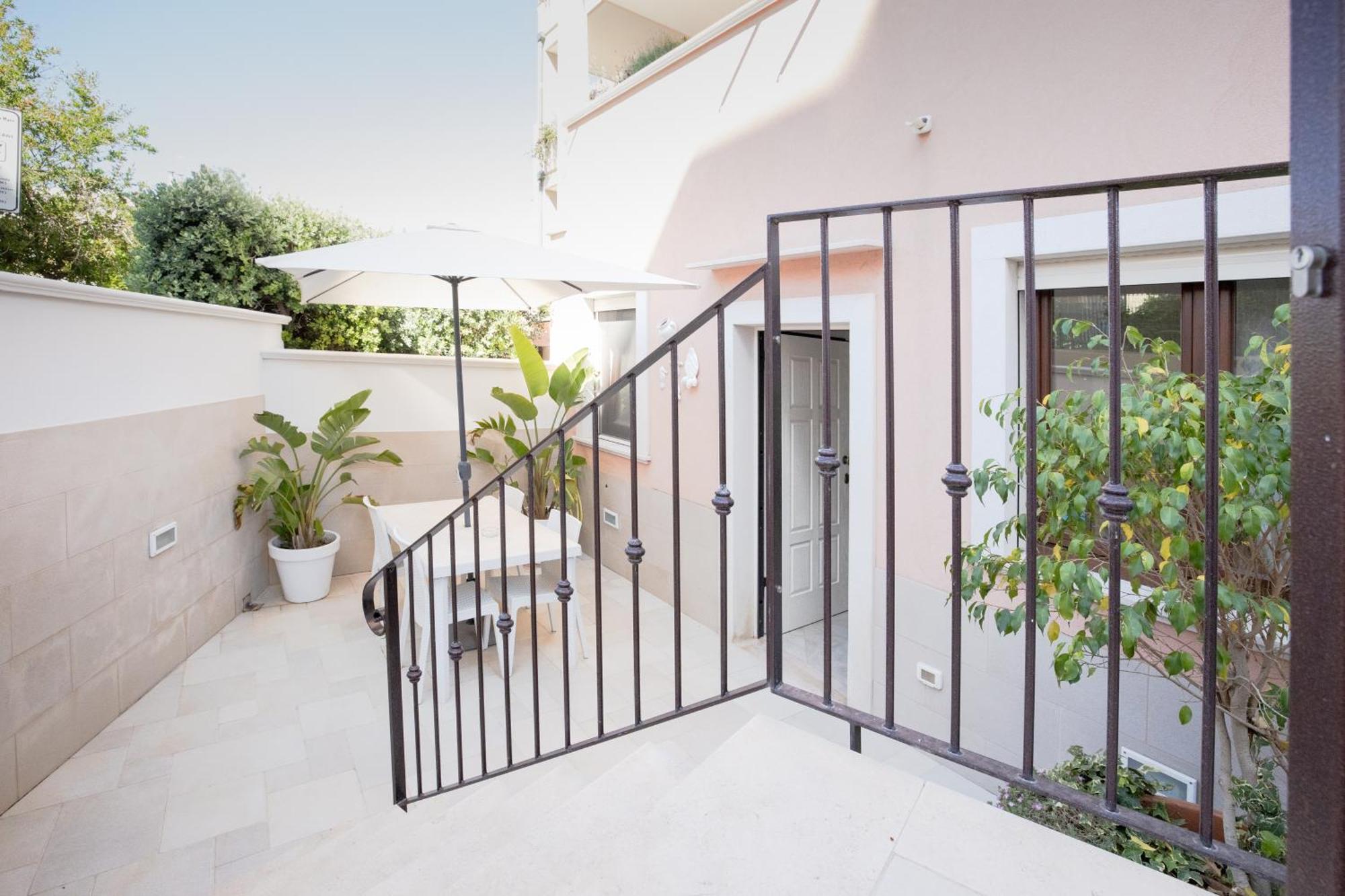 La Casetta Di Chiara B&B โปลีญาโนอามาเร ภายนอก รูปภาพ