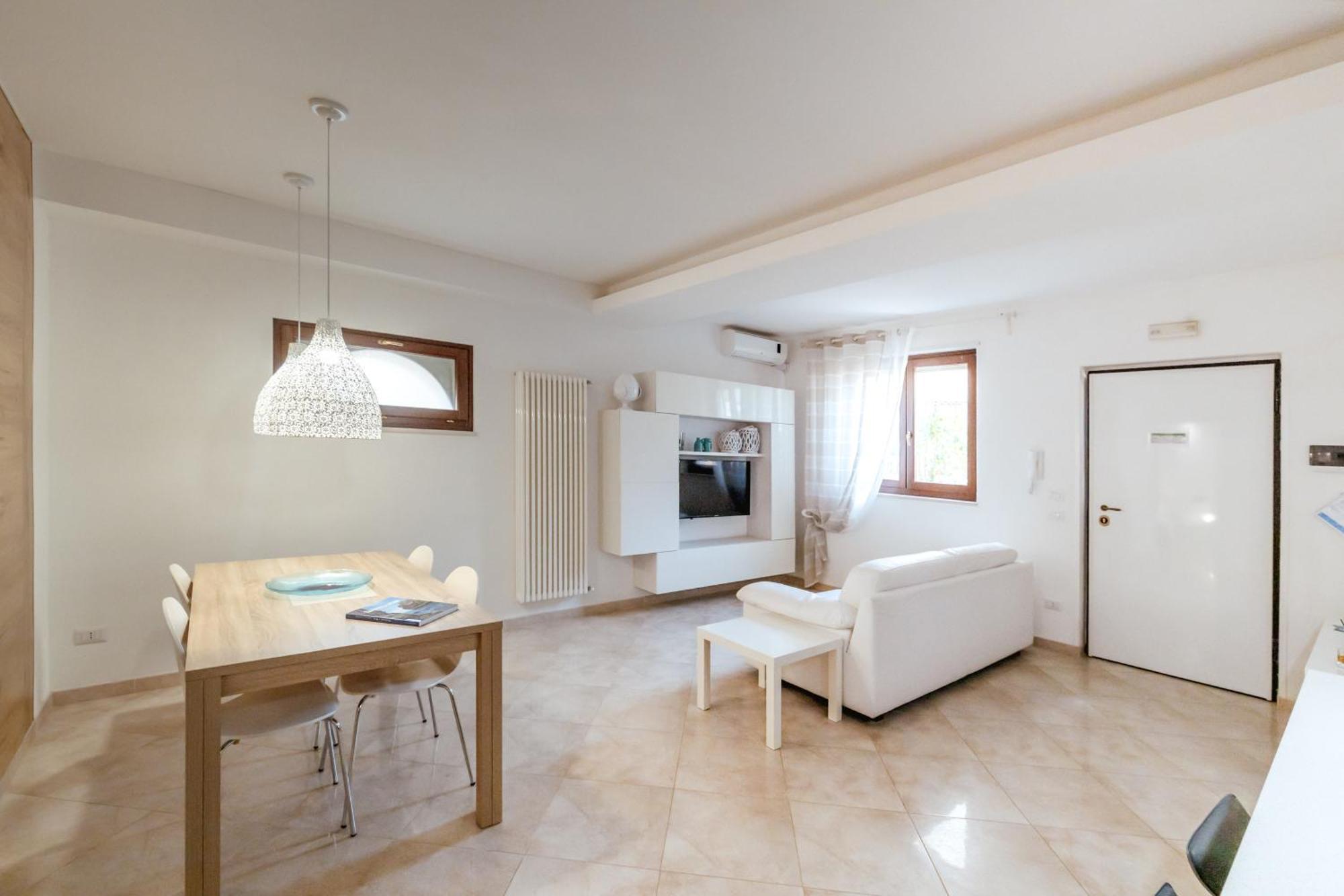La Casetta Di Chiara B&B โปลีญาโนอามาเร ภายนอก รูปภาพ