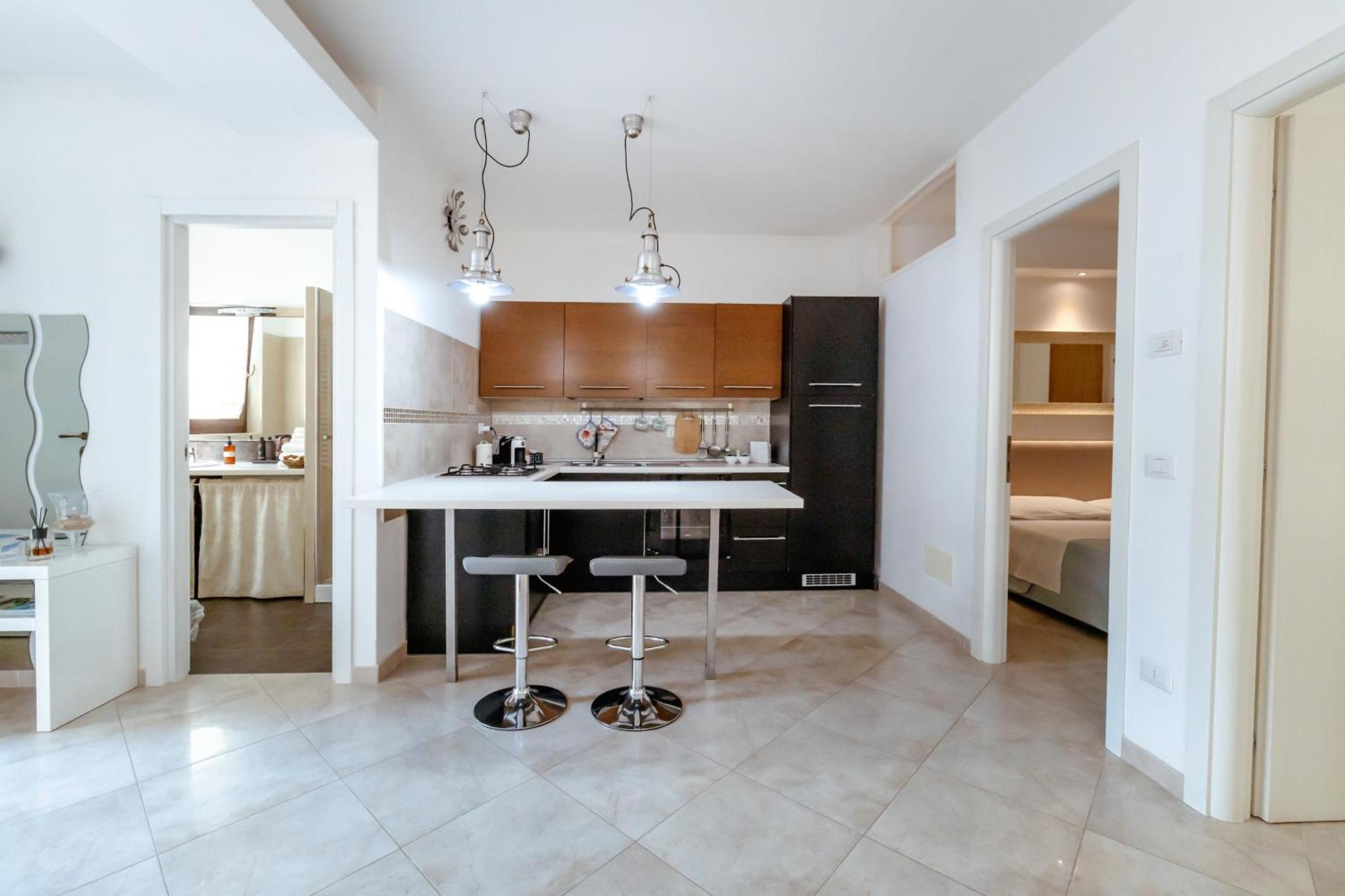 La Casetta Di Chiara B&B โปลีญาโนอามาเร ภายนอก รูปภาพ